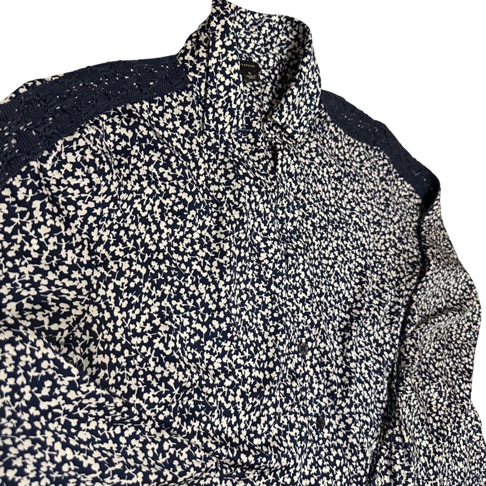 Ann Taylor Navy Floral Button Down Blouse Crochet Shoulder Detail Small